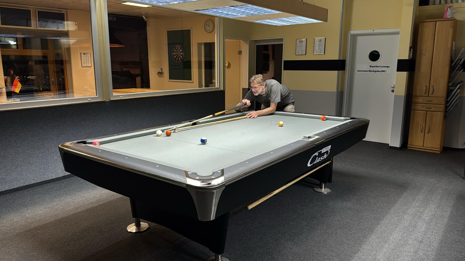 Unsere neuen Pooltische